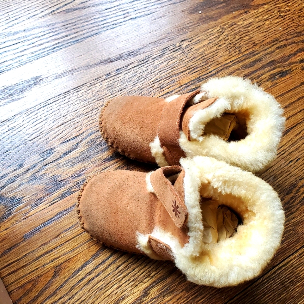 Toddler wicked good slippers LL Bean 7/8